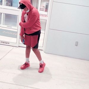 Meet your Posher, Dominic